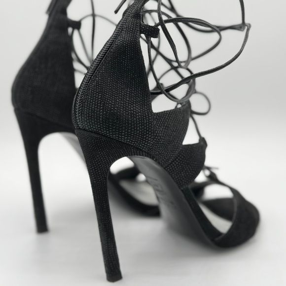 Stuart Weitzman "Legwrap Goose Bump" Black Stiletto Heels US 7 - Picture 6 of 12